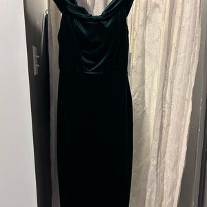 Elegant Dark Green Velvet Dress